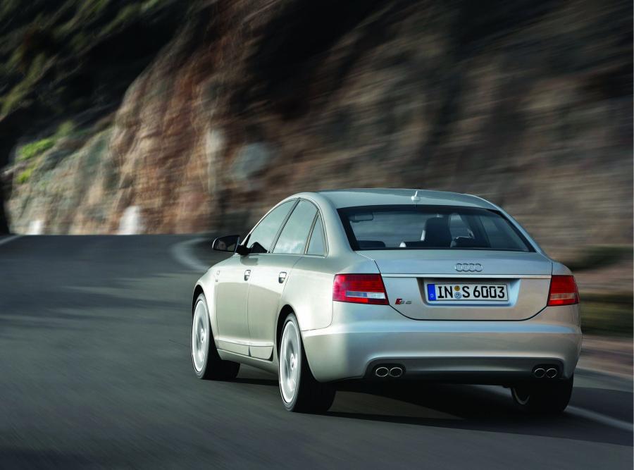 Audi S6 Sedan (4F, C6) 2006 года  (фото 10 из 35)